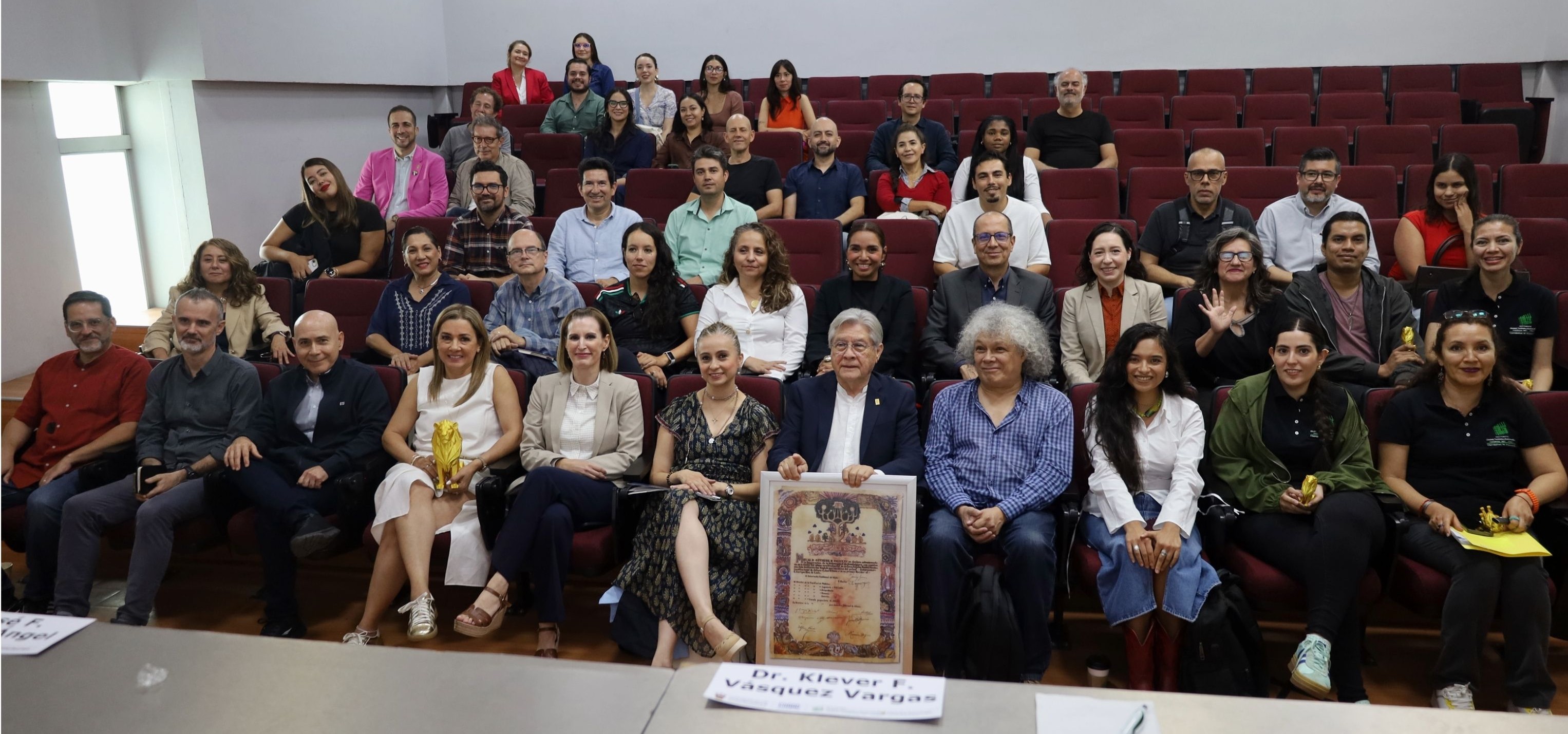 5to Encuentro de egresados grupal 2